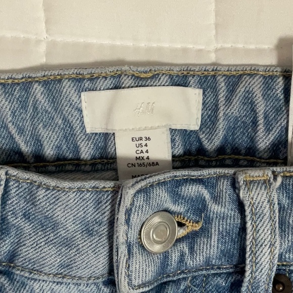 Jeans - Picture 2 of 4